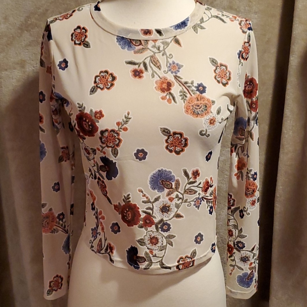 Ginger G Long Sleeve Tan Floral Print Top Small